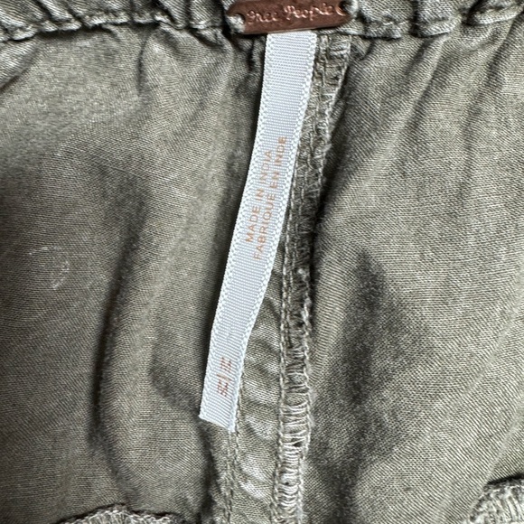 Free People Olive Green Cargo Shorts Size Medium - Picture 5 of 7